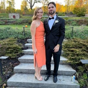 Great dress for wedding guests! Worn only once.